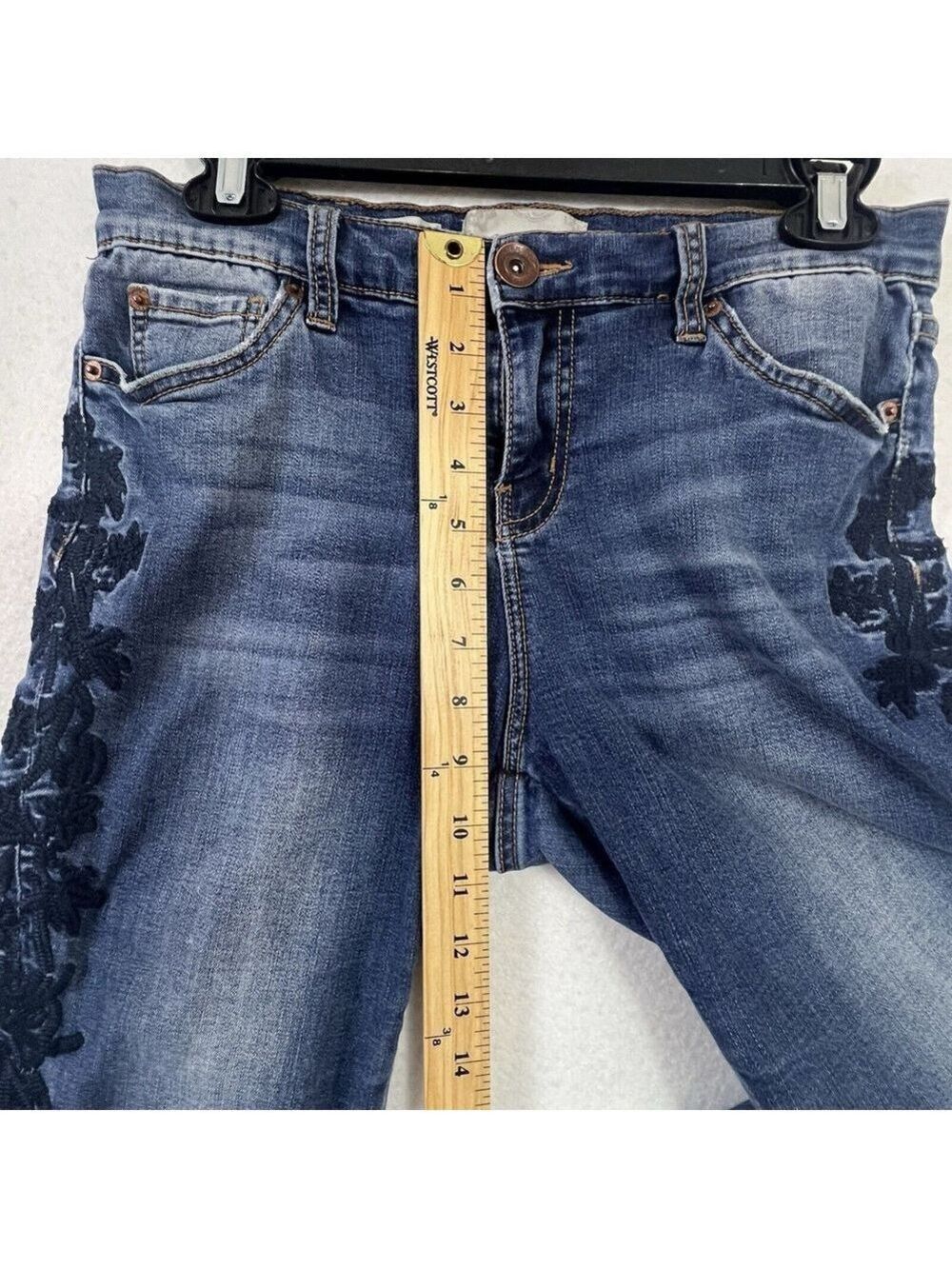 Band of Gypsies Lola Skinny Ankle Jeans Womens 29 Blue Denim Raw Hem Embroidered - Picture 5 of 11